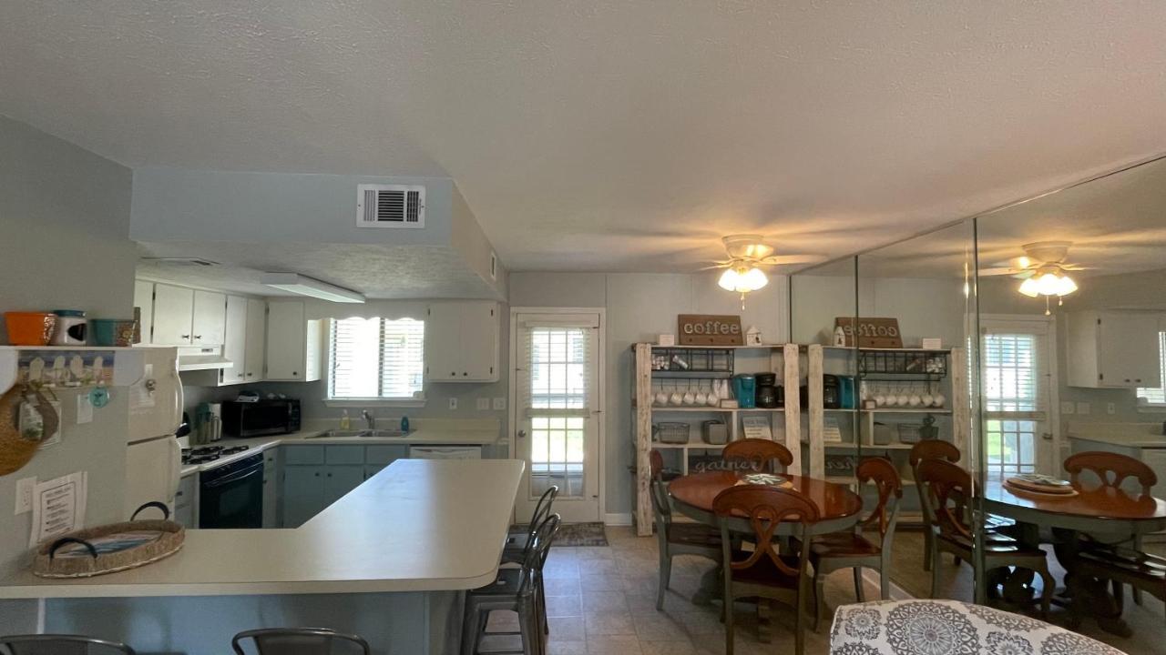Sunny Daze, Desirable Kid Friendly Resort, 3 Minute Walk To The Beach, Resort Beachside Pool & Restaurant Panama City Beach Esterno foto